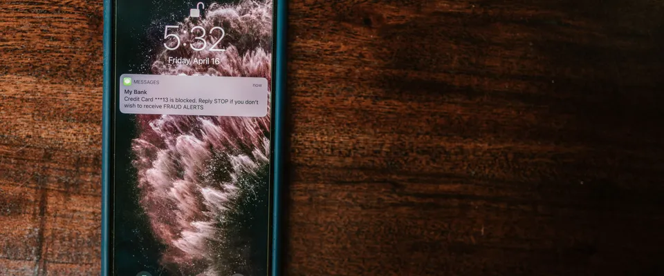 Notification de détection de mouvement sur l'application d'une caméra de surveillance connectée au smartphone