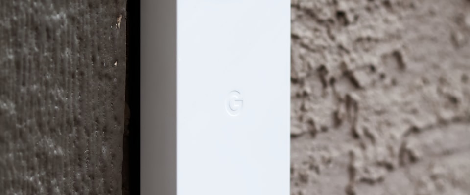 Sonnette vidéo connectée sur porte